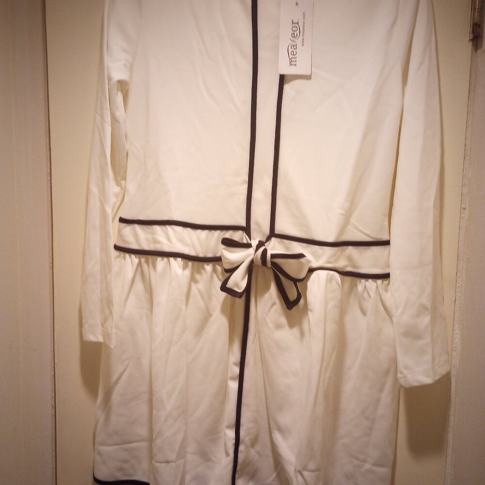 White and black trimmed dress size medium! New tags!